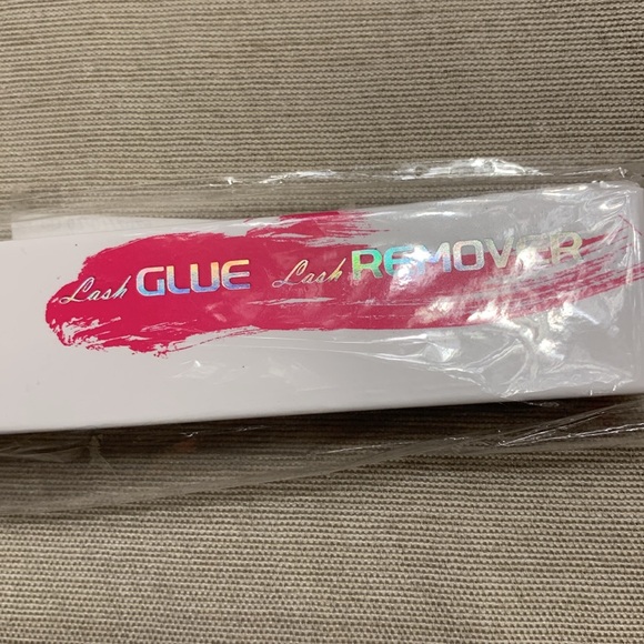 Veyes Beauty. Complete eyelash kit. Lashes, applicator, glue & remover. NIB - Picture 7 of 8